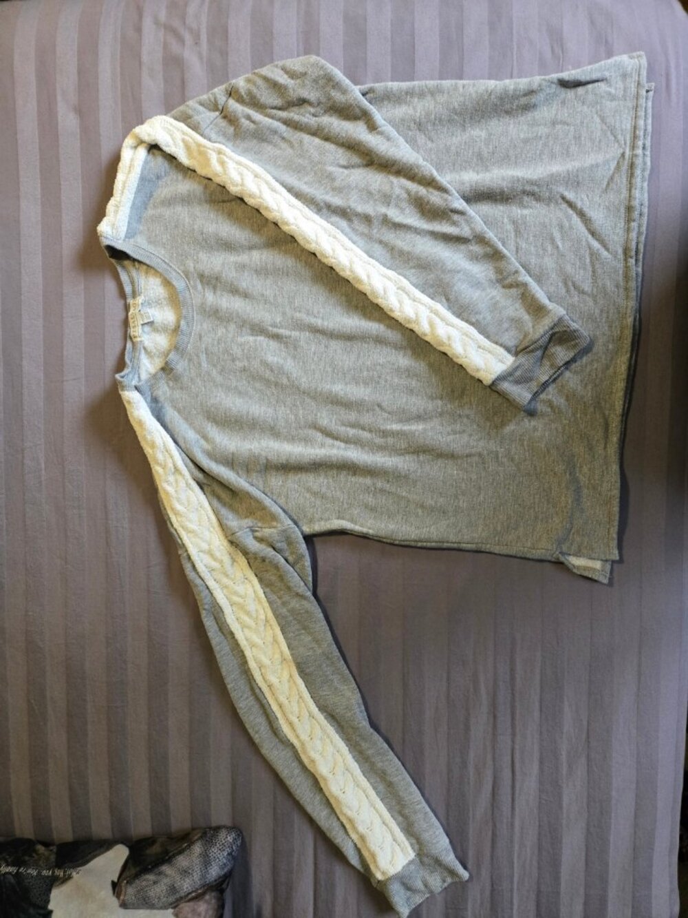 P.J. Salvage Crew Neck Loungewear sweatshirt - Size Small